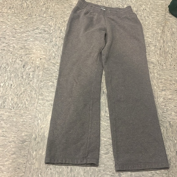 ⭐️⬇️ Nike Grey Sweatpants - Picture 2 of 8